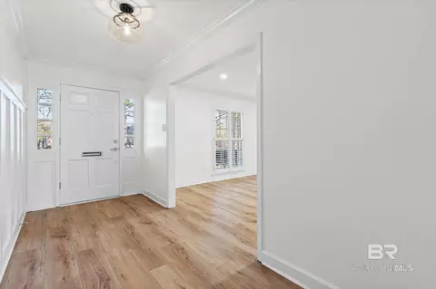 Entry Way - 301 E Indian Creek Dr, Mobile, AL 36607 photo 2 of 3