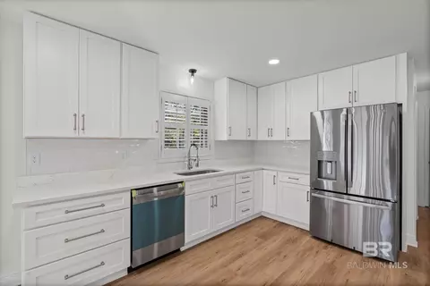 Kitchen - 301 E Indian Creek Dr, Mobile, AL 36607 photo 3 of 3