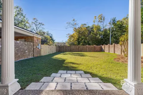 Exterior - 301 E Indian Creek Dr, Mobile, AL 36607 photo 2 of 6