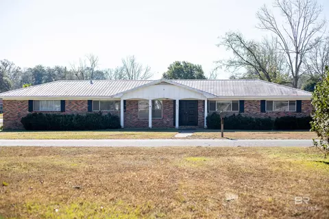 626 E Myrtle Ave, Foley, AL 36535
