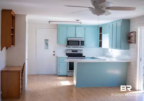 626 E Myrtle Ave, Foley, AL 36535 photo 3