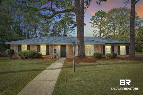 550 Stuart St, Daphne, AL 36526 photo 2
