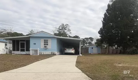 1913 Maria Ln, Lillian, AL 36549