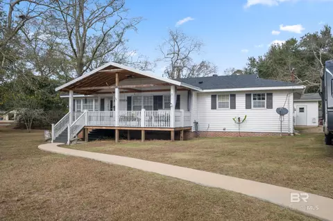 410 W 5th St, Bay Minette, AL 36507