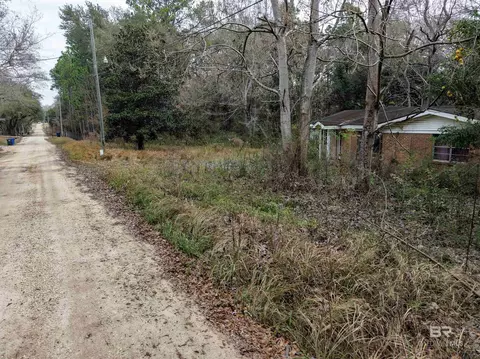 10775 Pine Rd, Grand Bay, AL 36541