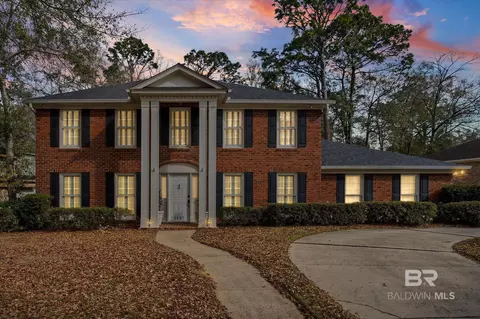 1517 E Ridgeland Rd, Mobile, AL 36695