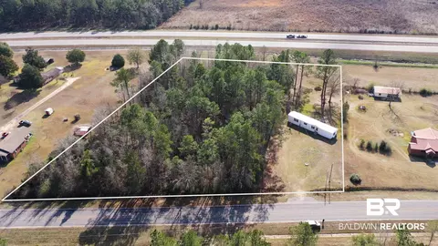 818 Twin Bridges Rd, Flomaton, AL 36441
