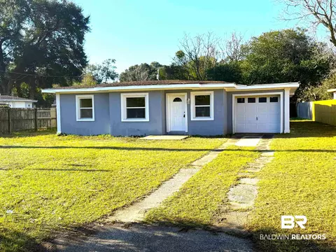 9 Janet St, Pensacola, FL 32506