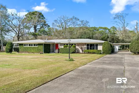 410 W Verbena Ave, Foley, AL 36535