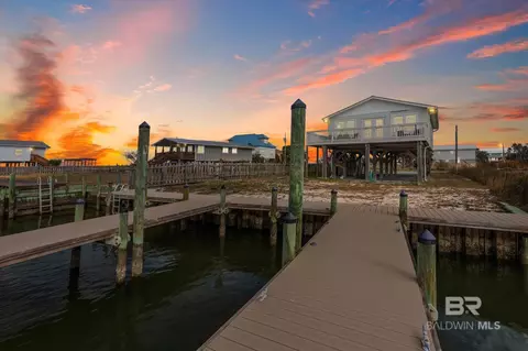 2423 Choctaw Rd, Gulf Shores, AL 36542
