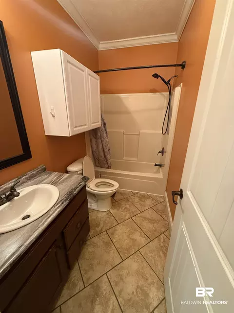 Bath - 1274 Caney Loop, Lillian, AL 36549 photo 3 of 3