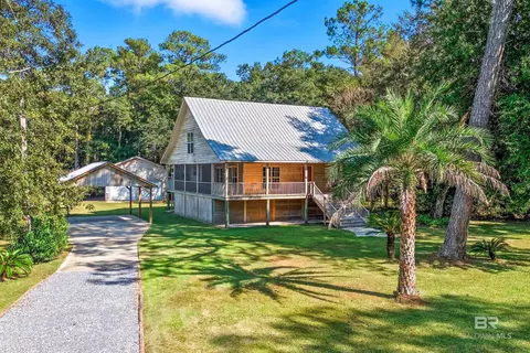 9822 Beach Rd, Foley, AL 36535
