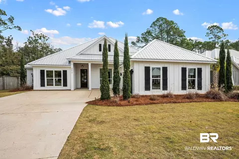 4613 Surrey Ln, Orange Beach, AL 36561