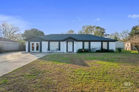 41 Magnolia Cir, Foley, AL 36535