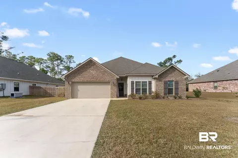 470 Shepard St, Gulf Shores, AL 36542