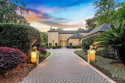 437 Village Dr, Daphne, AL 36526