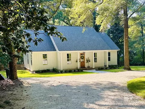 23875 Second St, Fairhope, AL 36532