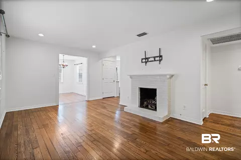 11 York Pl, Mobile, AL 36608 photo 2