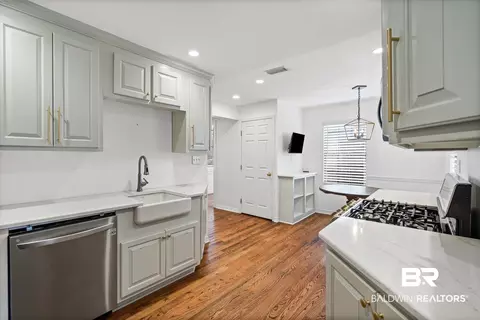 11 York Pl, Mobile, AL 36608 photo 9