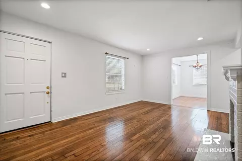 11 York Pl, Mobile, AL 36608 photo 3