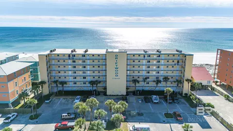 615 W Beach Blvd #4E, Gulf Shores, AL 36542