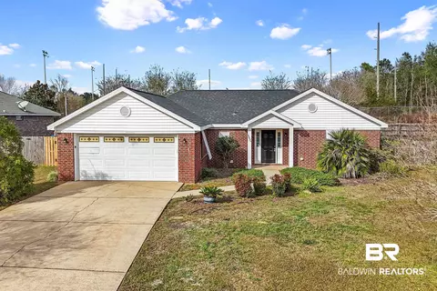 33971 Zuzu Ln, Lillian, AL 36549