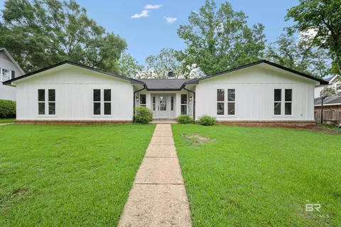 2333 W Huffman Dr, Mobile, AL 36693