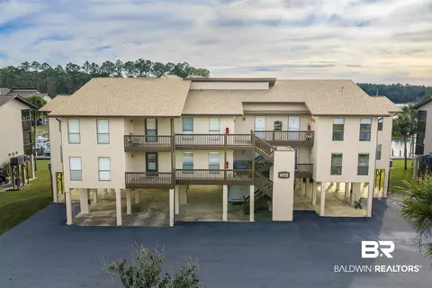 4112 Spinnaker Dr #103, Gulf Shores, AL 36542