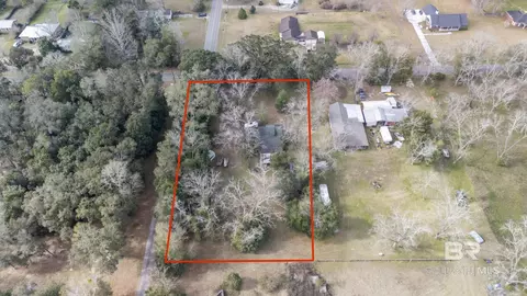 21006 Lawrence Rd, Fairhope, AL 36532