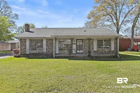 303 W Banyan St, Bay Minette, AL 36507