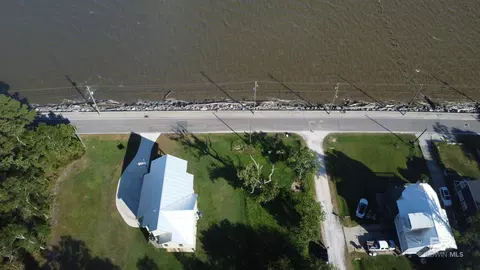 3784 Bay Front Rd, Mobile, AL 36605 photo 1