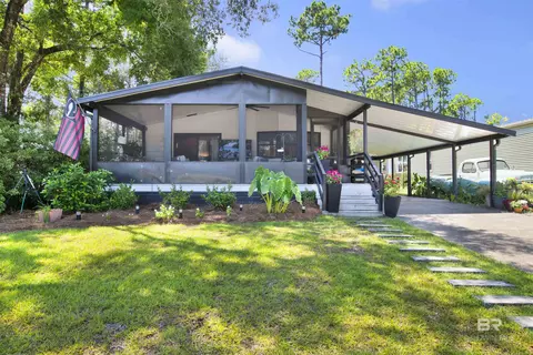 1661 Spanish Cove Dr, Lillian, AL 36549