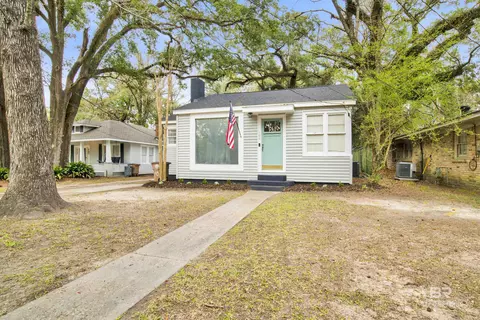 109 Mohawk St, Mobile, AL 36606