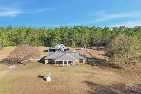 29635 Gardner Rd, Elberta, AL 36530