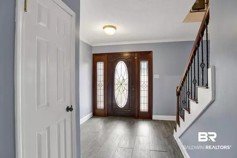 5770 Chester Ct, Mobile, AL 36609 photo 2