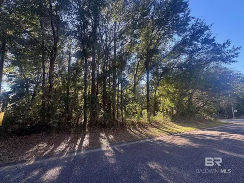 404 Miller Ave, Fairhope, AL 36532