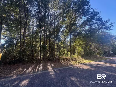 404 Miller Ave, Fairhope, AL 36532