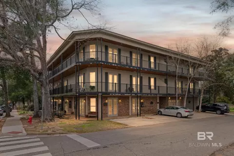 100 N Bancroft St #C3, Fairhope, AL 36532