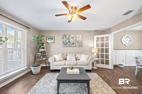 312 Vanderbilt Dr, Mobile, AL 36608 photo 5