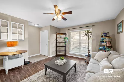 312 Vanderbilt Dr, Mobile, AL 36608 photo 8