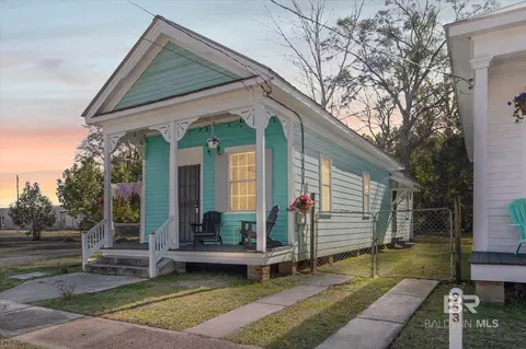 951 Montgomery St, Mobile, AL 36604