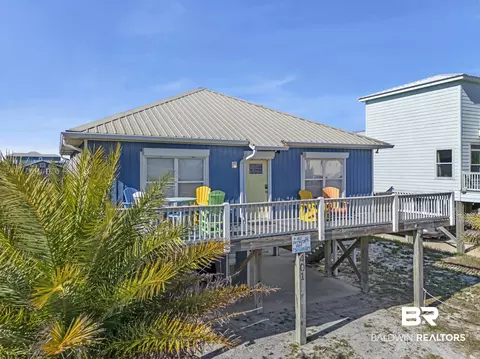 401 W Buchanan Ct, Gulf Shores, AL 36542