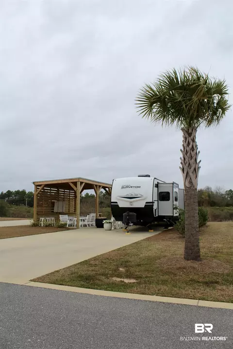733 Vacation Cir, Foley, AL 36535