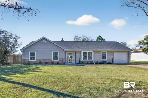 2 Magnolia Cir, Foley, AL 36535