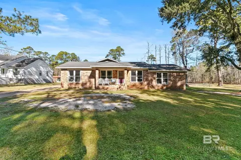 13545 Lyons Ave, Bayou La Batre, AL 36509