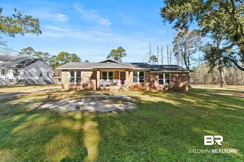 13545 Lyons Ave, Bayou La Batre, AL 36509