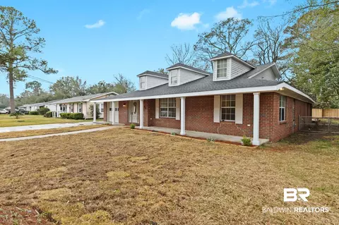 916 Shady Brook Dr, Mobile, AL 36606 photo 4
