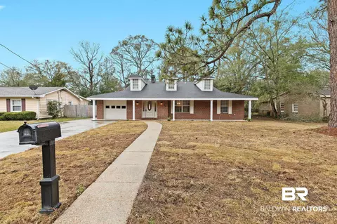 916 Shady Brook Dr, Mobile, AL 36606 photo 2