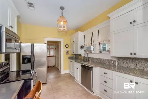 135 Silverwood St, Mobile, AL 36607 photo 8