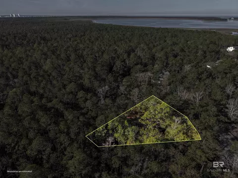 805 Mossy Oak Dr, Gulf Shores, AL 36542